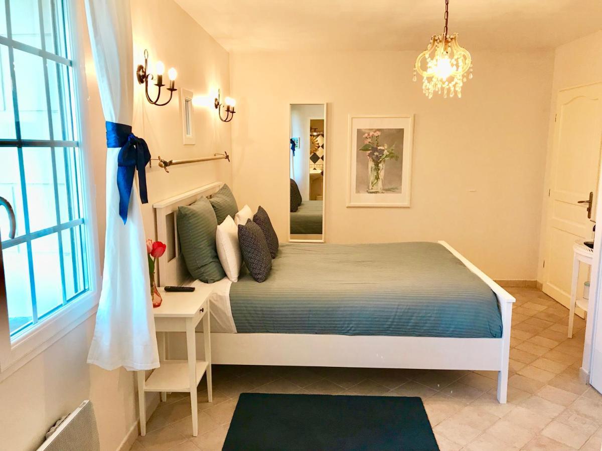 Sans Souci Bed And Breakfast Luxe Heated Pool And Restaurant Luzillé Екстериор снимка