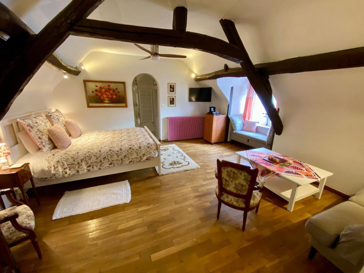 Sans Souci Bed And Breakfast Luxe Heated Pool And Restaurant Luzillé Екстериор снимка