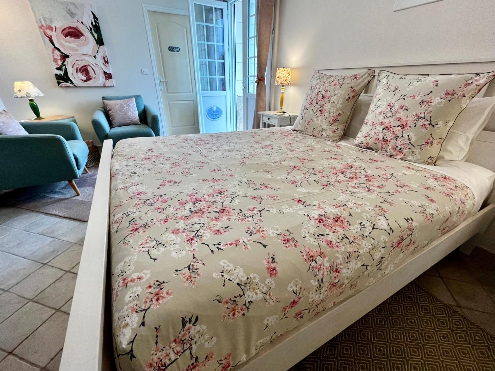Sans Souci Bed And Breakfast Luxe Heated Pool And Restaurant Luzillé Екстериор снимка