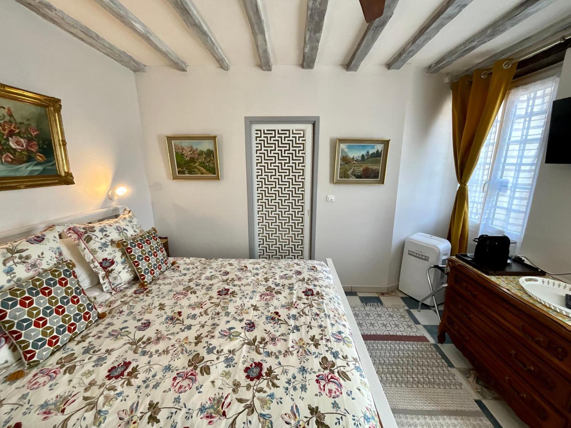 Sans Souci Bed And Breakfast Luxe Heated Pool And Restaurant Luzillé Екстериор снимка
