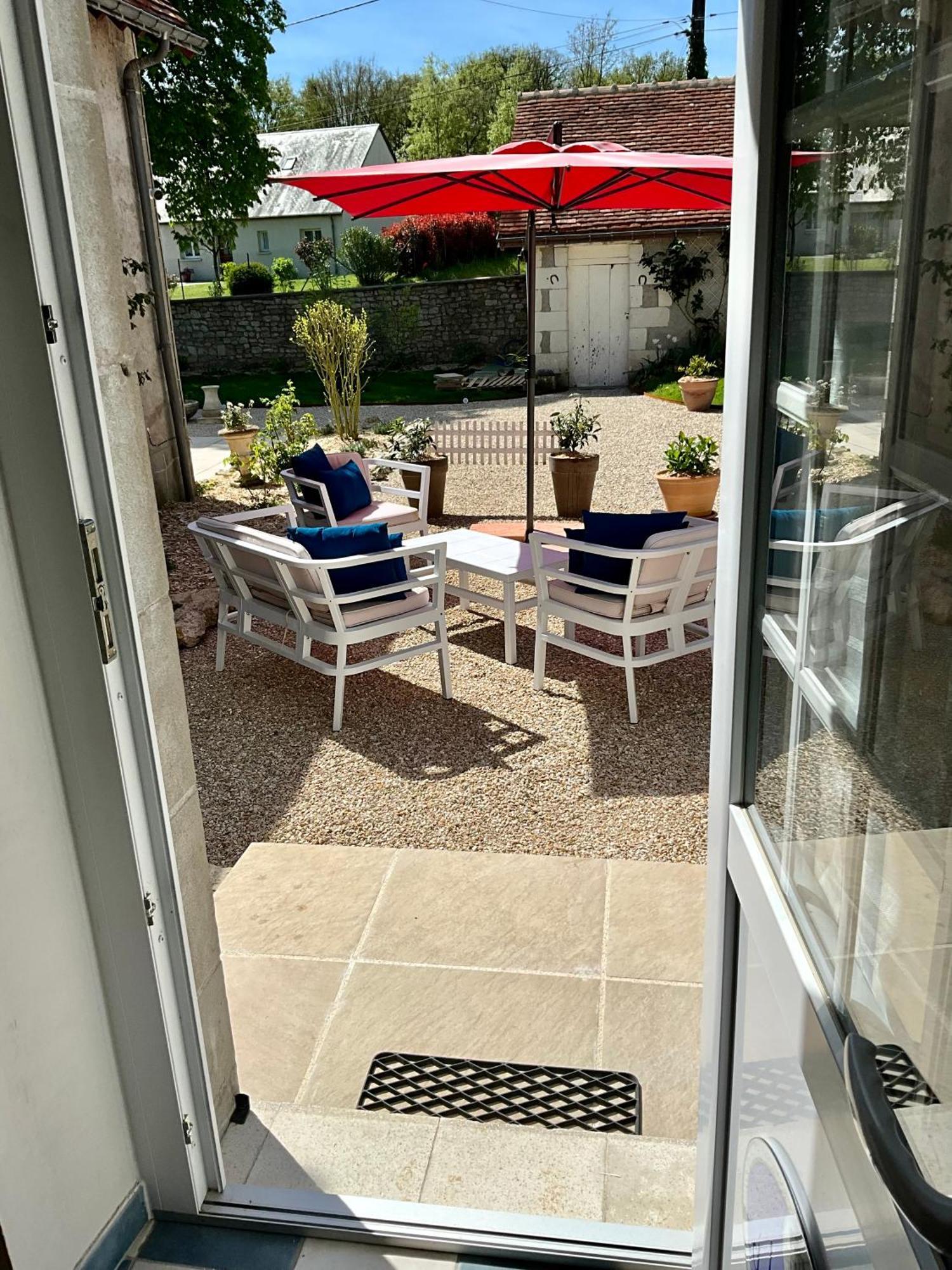 Sans Souci Bed And Breakfast Luxe Heated Pool And Restaurant Luzillé Екстериор снимка