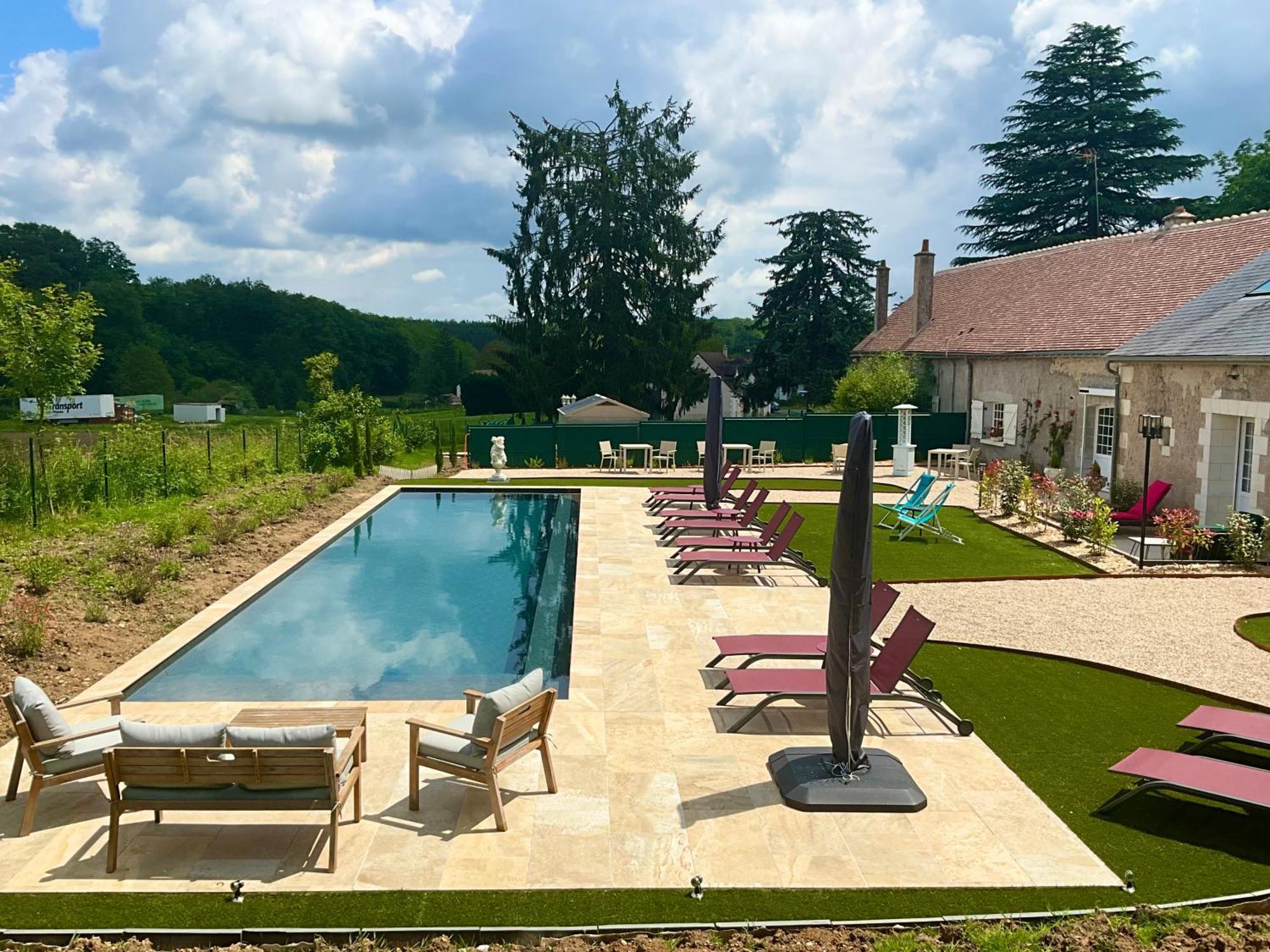 Sans Souci Bed And Breakfast Luxe Heated Pool And Restaurant Luzillé Екстериор снимка