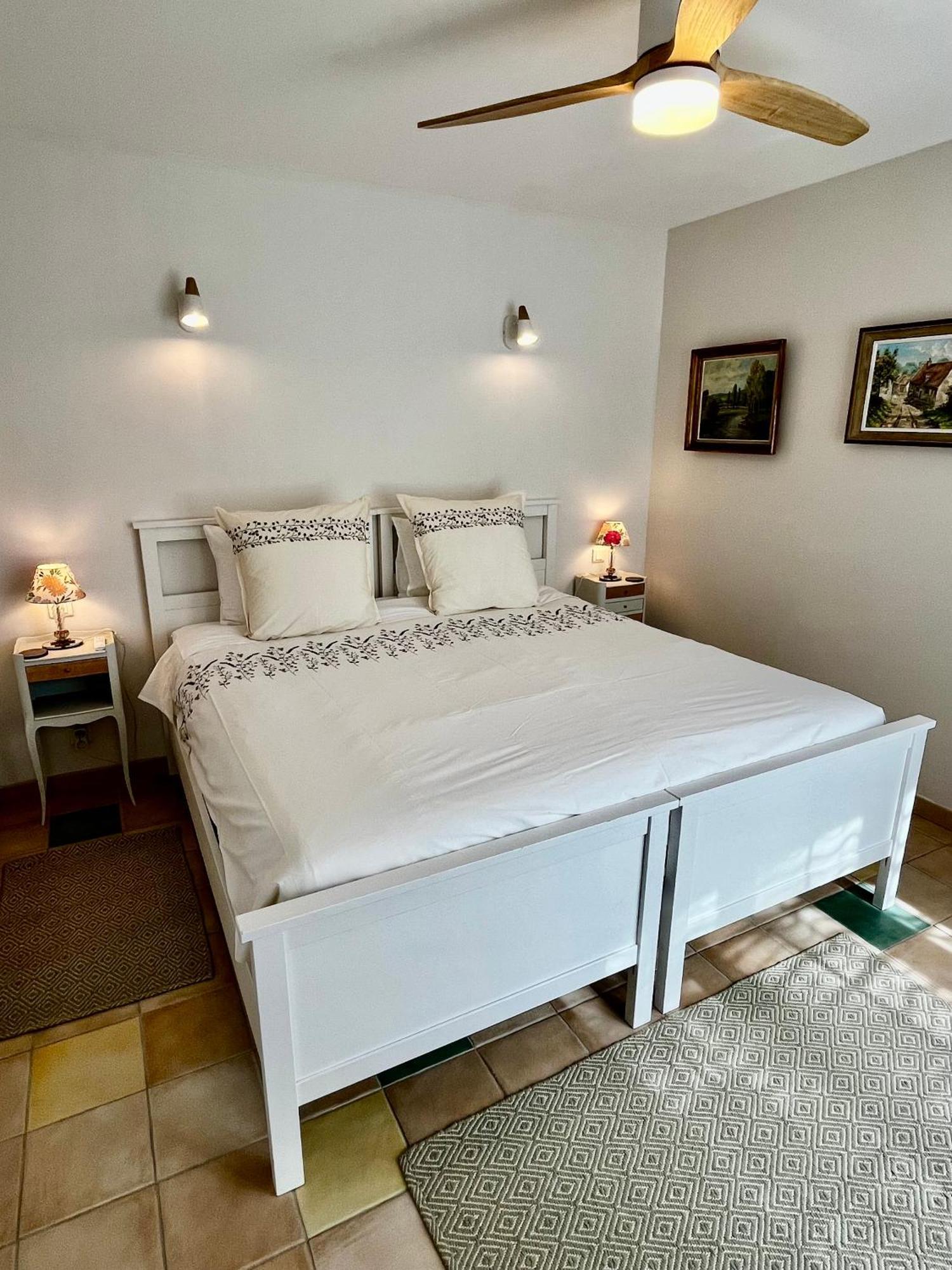 Sans Souci Bed And Breakfast Luxe Heated Pool And Restaurant Luzillé Стая снимка
